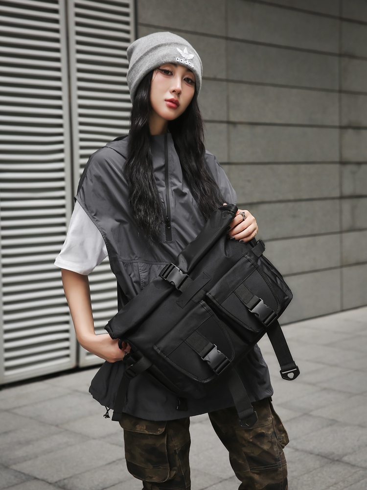 Modna, pojemna torba męska na  – Waterproof Cycling Commute recenzja i cena